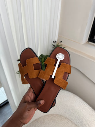 Tracy Light Brown Slides