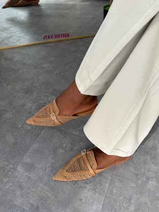 Hasiat Halfshoe Flats - Brown