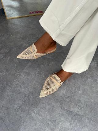 Hasiat Halfshoe Flats - Beige