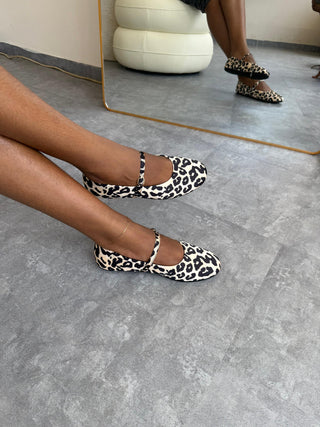 Hannah Beige/Black Animal Design Flatshoes