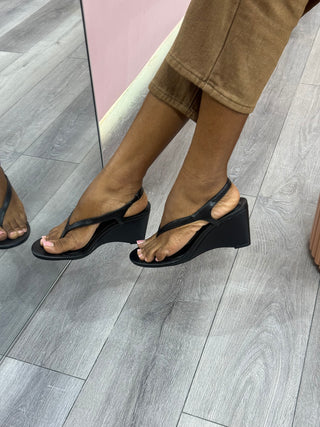 Psalm Wedge Heels - Black