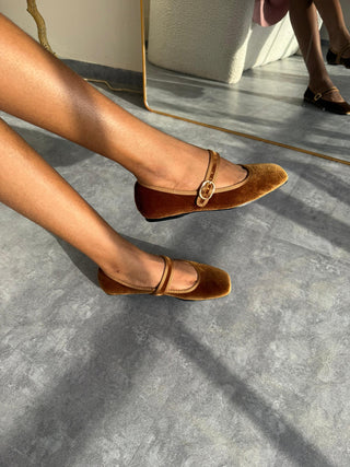 PP18 brown flat shoes
