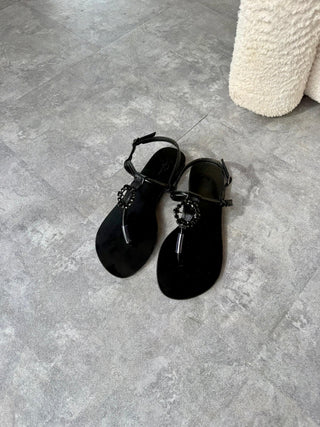 Laudicia Flat Sandals - Black