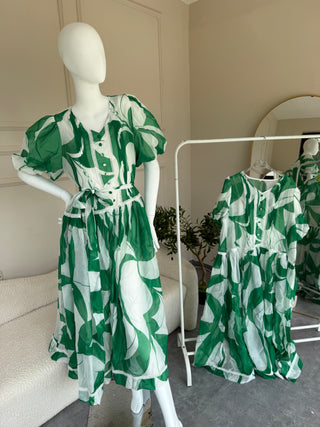 Elodie Green Fit and Flare Silhouette Dress