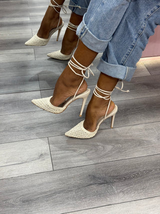 Robbin Beige Pointed Tie up Heels