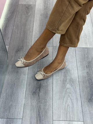 Lama Suede Flats - Nude