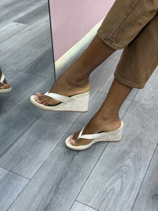 Coutgo Beige Wedge Slippers