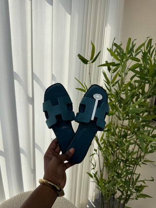 Tracy Sapphire Blue Slides