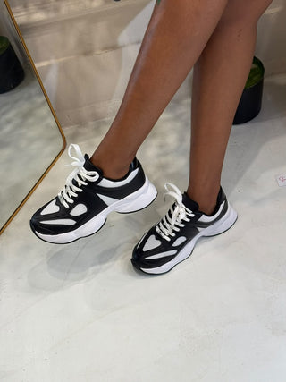 Sofia Black & White Sneaker