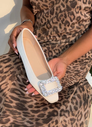 Finley Beige Flatshoes