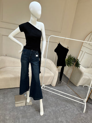 Nina Black Off-Shoulder Top