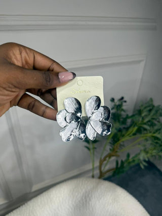 Petal Studs - Silver