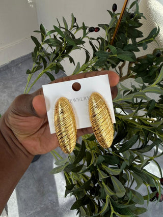 Dee Studs - Gold
