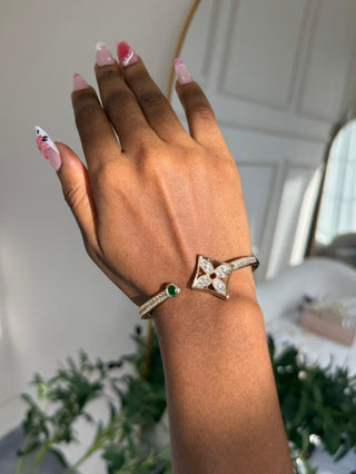 Glow bracelet