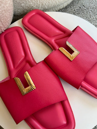 Carelle pink slipper