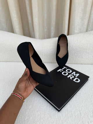 Toria Black breathable Flat Shoes